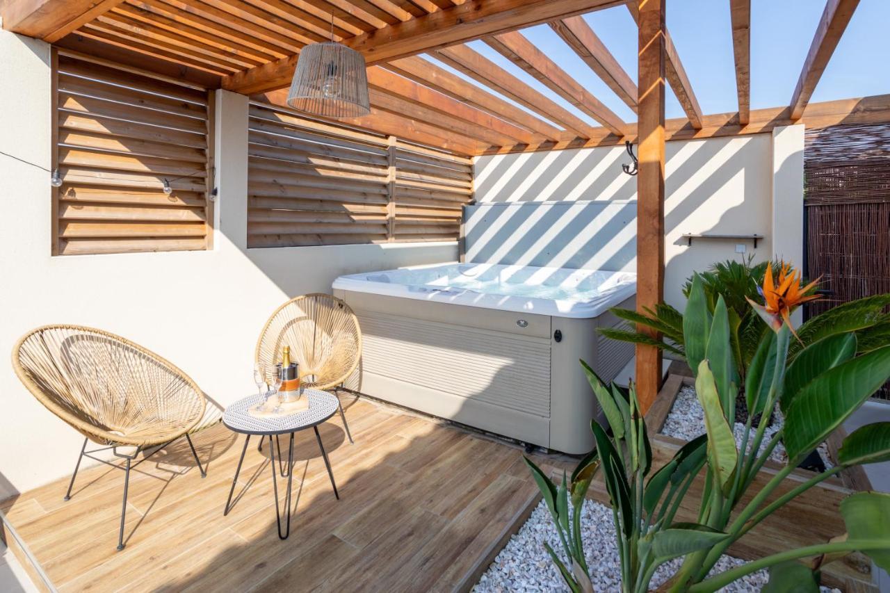 L'Entre Deux-Suite Romantique - Jacuzzi Privatif - Clim Reversible - Wifi Le Somail Kültér fotó