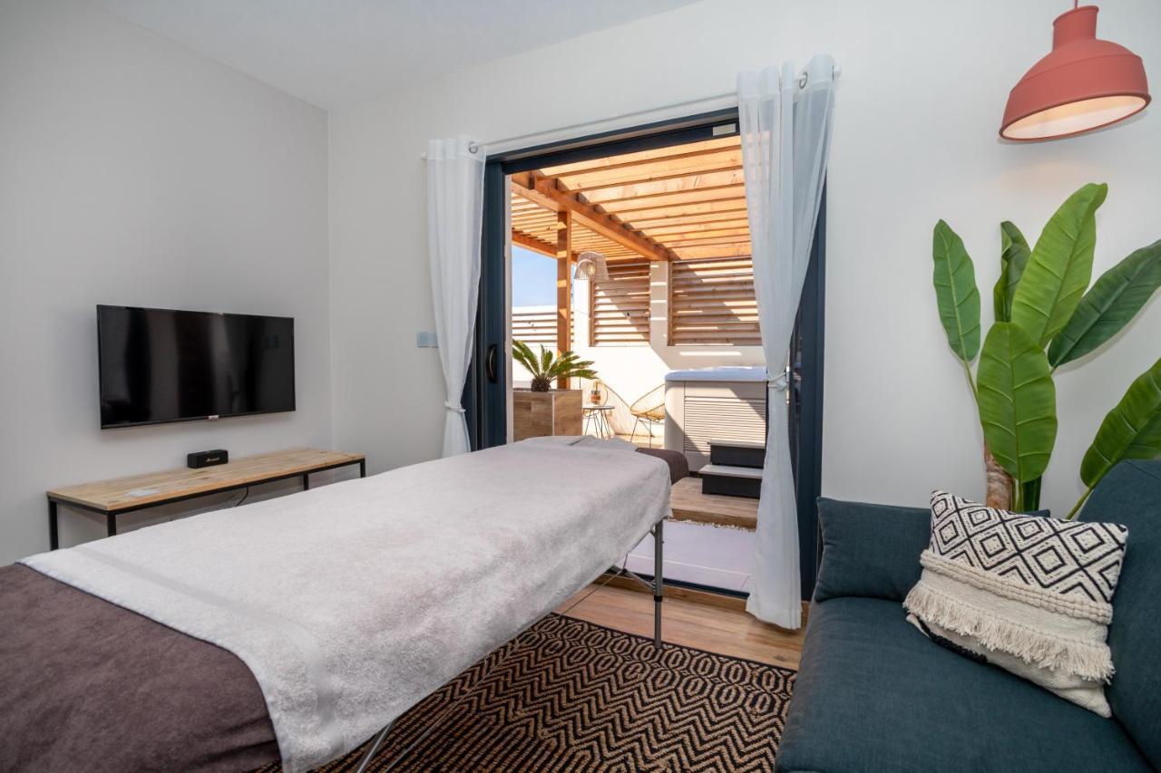 L'Entre Deux-Suite Romantique - Jacuzzi Privatif - Clim Reversible - Wifi Le Somail Kültér fotó